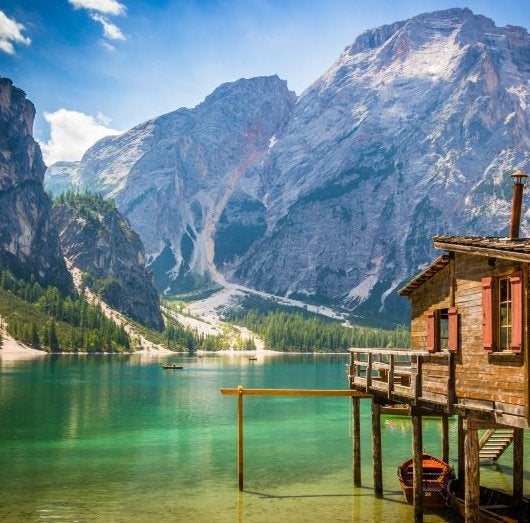 Este es el lago más bonito de Italia según los italianos: el lugar perfecto para relajarse con un café y un chapuzón