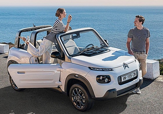 El precio de alquilar un coche en temporada alta llega a duplicarse