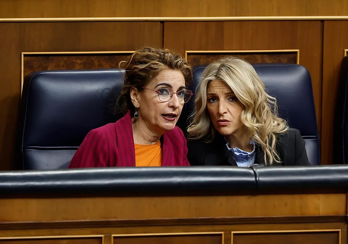 María Jesús Montero y Yolanda Díaz.