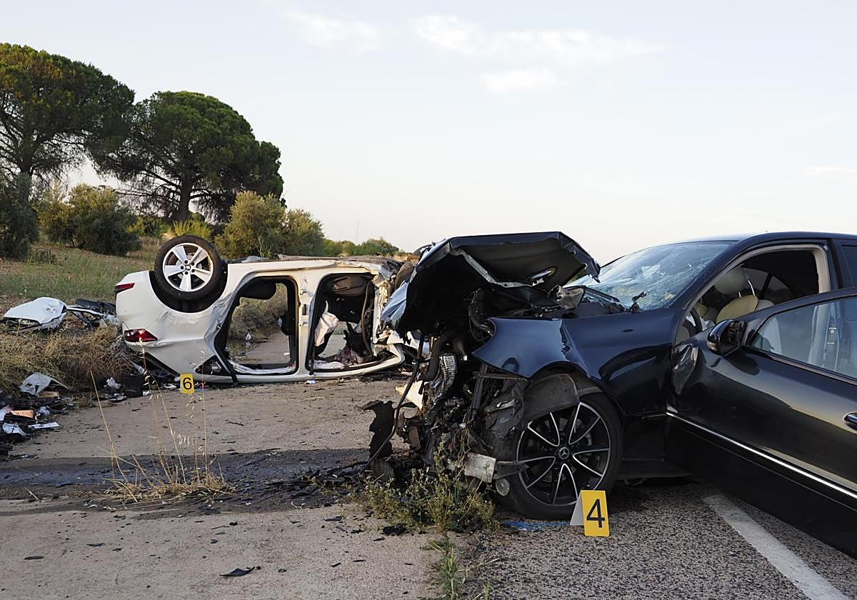 Estado en el que quedaron los dos vehículos.