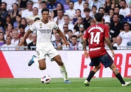 Bellingham encara a Rubén García durante el Madrid - Osasuna de la pasada temporada