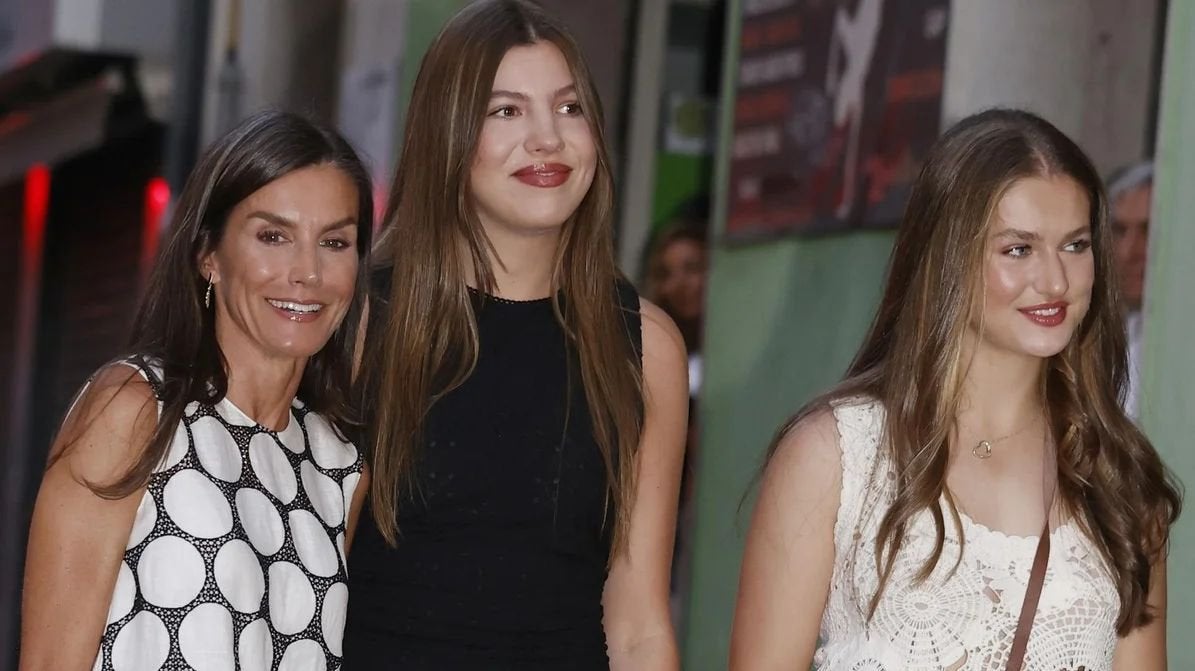 El plan aburrido de Letizia para sacar a Leonor y Sofía de Marivent: castigadas a ver un documental en el cine po haberse ido de fiesta a Magaluf