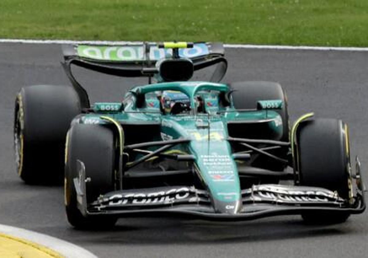 Alonso durante los libres del Gran Premio de Hungría.