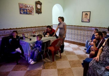 Todos bajo el mismo techo: los altos precios disparan las casas con más de dos familias