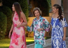 Leonor y Sofía, el mejor apoyo para la reina emérita ante la ausencia de su hermana Irene