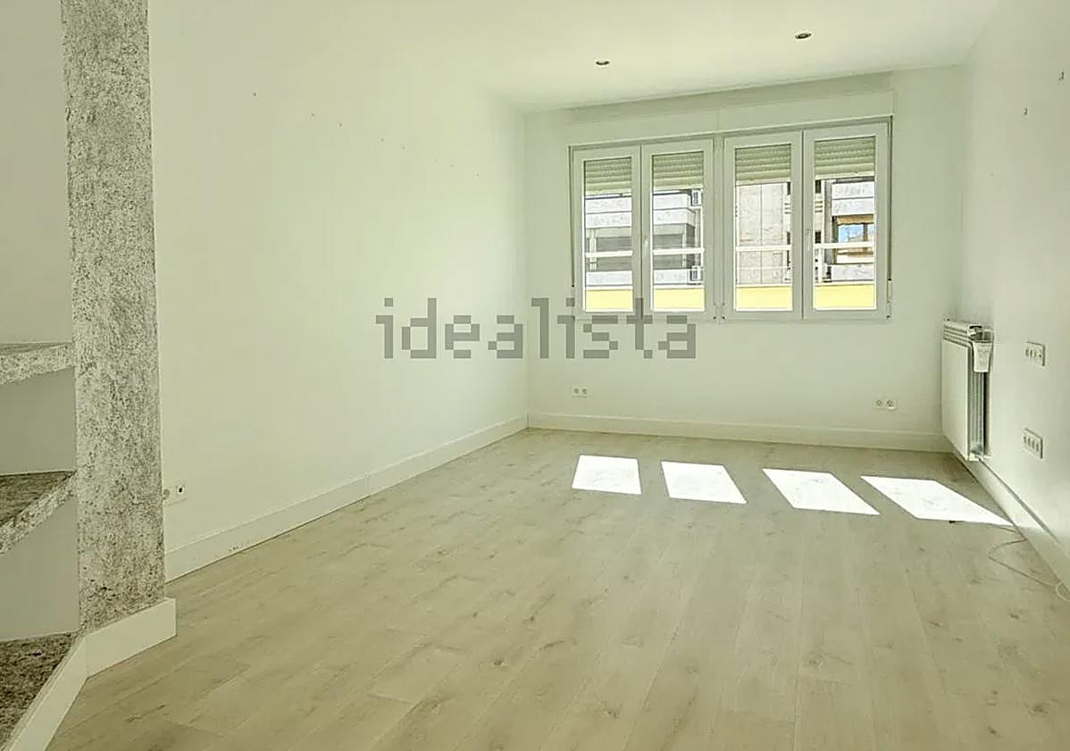 Imagen principal - 2.950 euros al mes: así es el «espectacular ático» en el que vivía Santos Cerdán