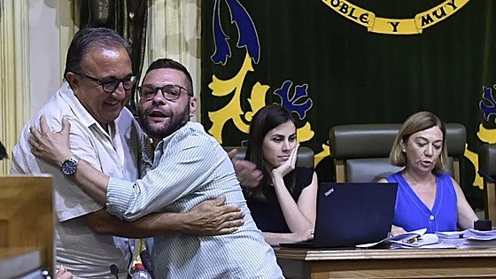 El PP cede de nuevo a las políticas de Vox contra la cultura y tradiciones musulmanas
