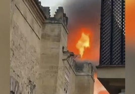 El incendio declarado este viernes en el interior de la Mezquita-Catedral de Córdoba