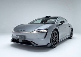 El Luxeed S7, el sedán eléctrico del Grupo Chery.