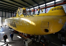 El submarino, en el hangar de Marsella.