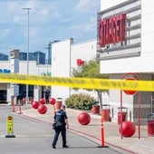 Mueren al menos tres personas en un tiroteo en un centro comercial de Texas
