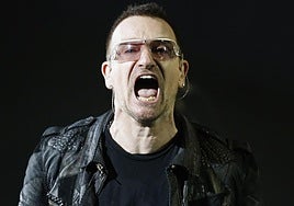 Bono, vocalista de U2, durante un concierto en Estados Unidos.