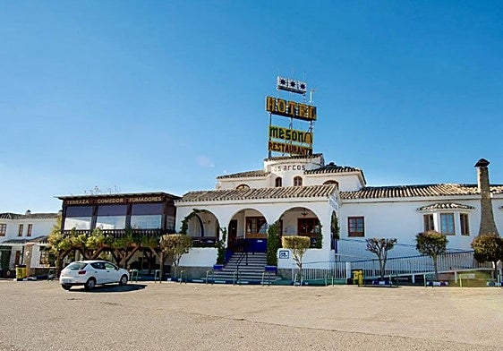 Imagen del hotel en el que se refugiaron los turistas franceses.