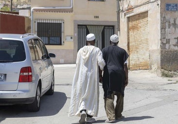 El auge del racismo lleva a los partidos a marcar su estrategia sobre inmigración