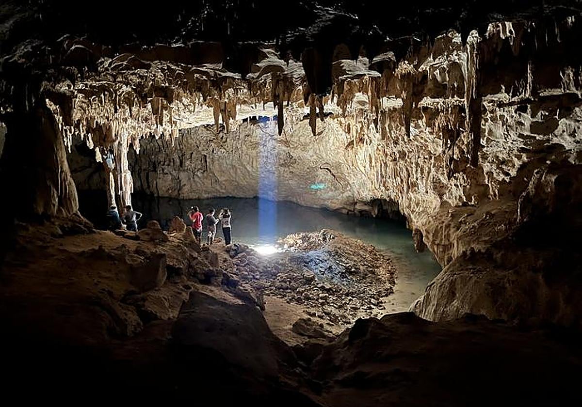 La cueva donde se halló la estalagmita que ha permitido determinar la duración de las sequías.
