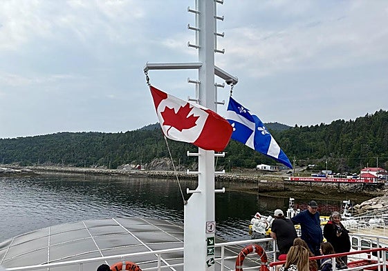 Saliendo del puerto para ir a avistar ballenas.