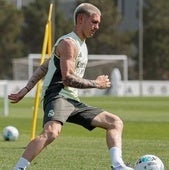 Franco Mastantuono, durante su primer entrenamiento.