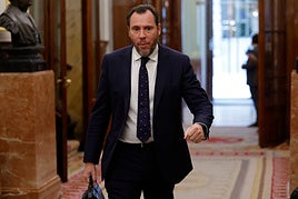 El ministro de Trasnportes, Óscar Puente, a su llegada al último pleno del curso antes del parón estival.