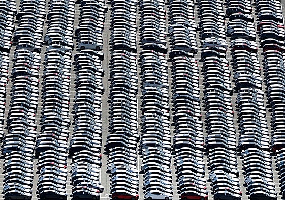 Coches importados en una campa en EE.UU.