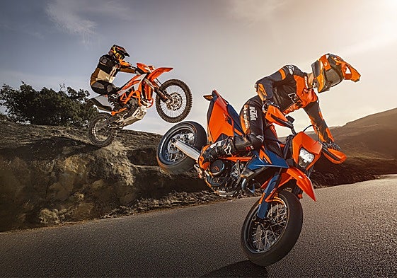 Nuevas KTM 690 Enduro R y 690 SMC R 2026
