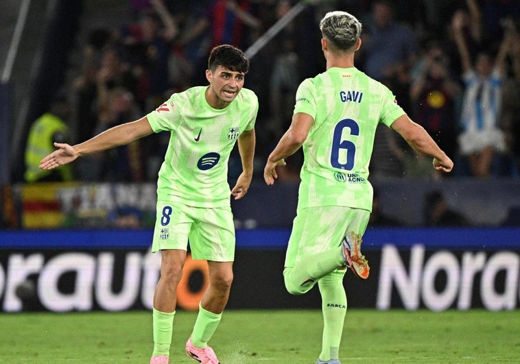 El Barça sobrevive con épica en el Ciutat de València