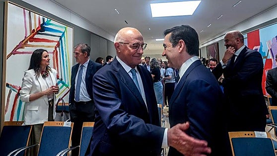 Sabadell ultima otro pago de dividendos a la espera de que BBVA mueva ficha