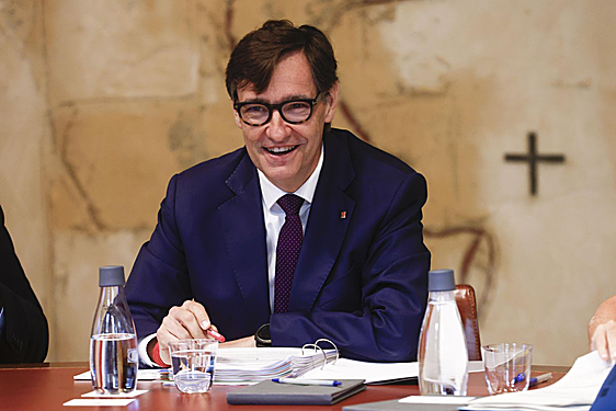 Illa arranca el curso con un guiño a ERC con el cupo catalán y apoyando a Sánchez