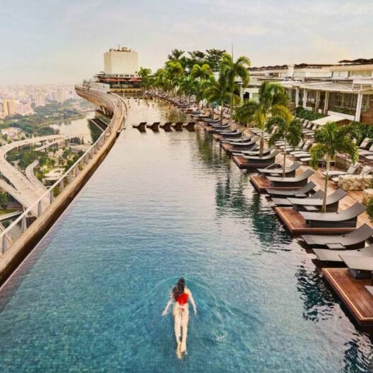 Estos hoteles con piscina tienen las azoteas con vistas más espectaculares del mundo
