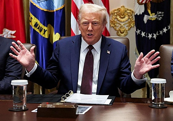 El presidente estadounidense, Donald Trump, durante la reunión del gabinete este martes.