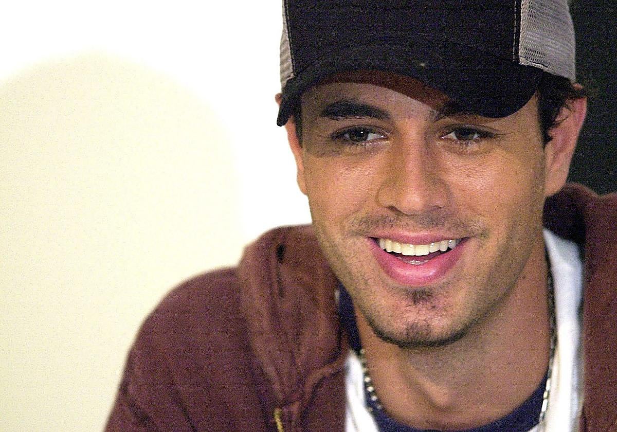 Enrique Iglesias en una entrevista de 2003.