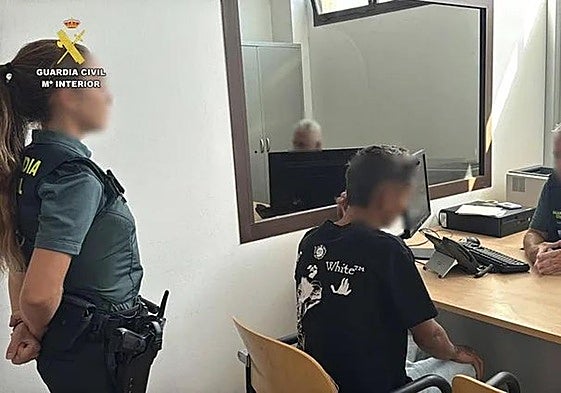 Detenido en Calahorra por intentar estrangular y apuñalar a su pareja y prender fuego a su vivienda