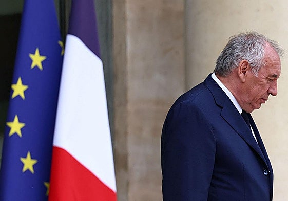 François Bayrou se someterá el lunes 10 a una moción de confianza.