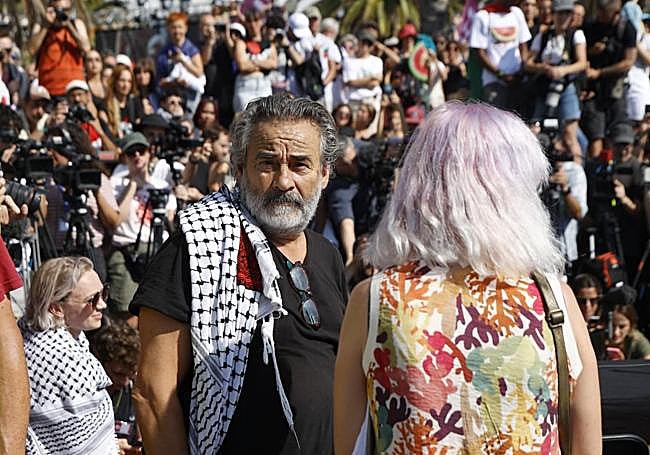 El actor Eduard Fernández. en el Moll de la Fusta.