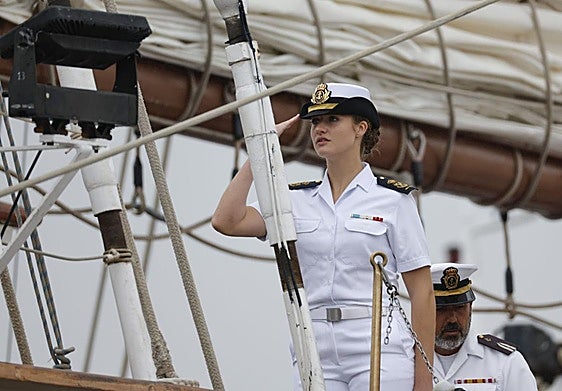 La infanta Leonor llega a Marín (Pontevedra) en el buque escuela Juan Sebastián de Elcano el 13 de julio.