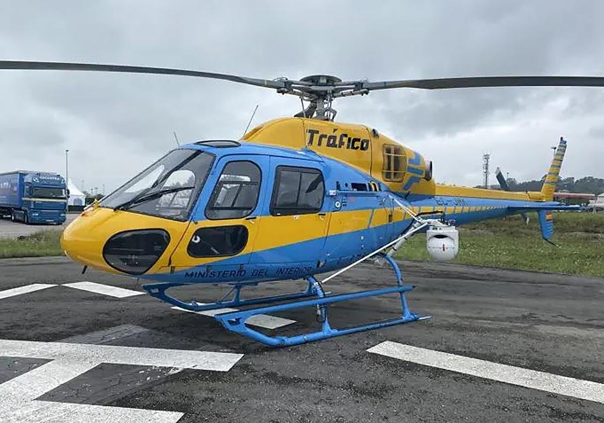 Uno de los helicópteros de la DGT que vigilan el tráfico