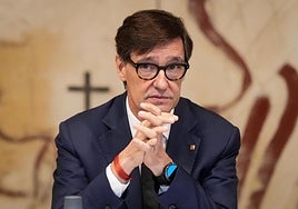 El Govern niega que Illa se reúna con Puigdemont por «instrucción» de Sánchez