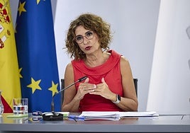 La vicepresidenta y ministra de Hacienda, María Jesús Montero, este martes en la Moncloa tras el Consejo de Ministros