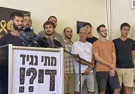 Cientos de reservistas israelíes se congregaron este martes en Tel Aviv para anunciar que no seguirán combatiendo en la que consideran una «guerra ilegal».