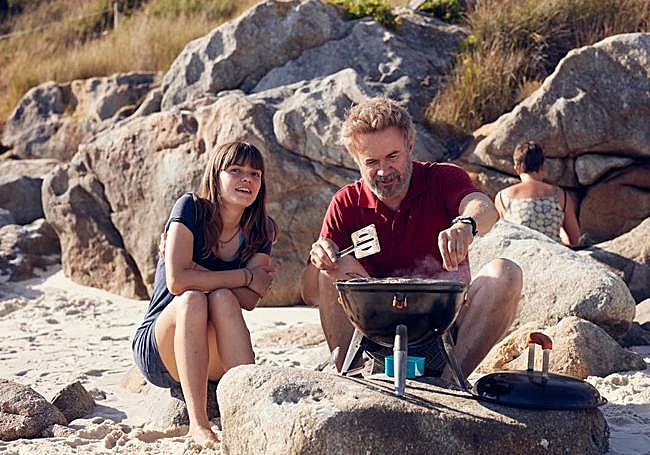 Llúcia García y Tristán Ulloa en 'Romería'.