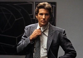 Richard Gere en 'American Gigolo' (1980), la película de Paul Schrader que popularizó los diseños de Armani.