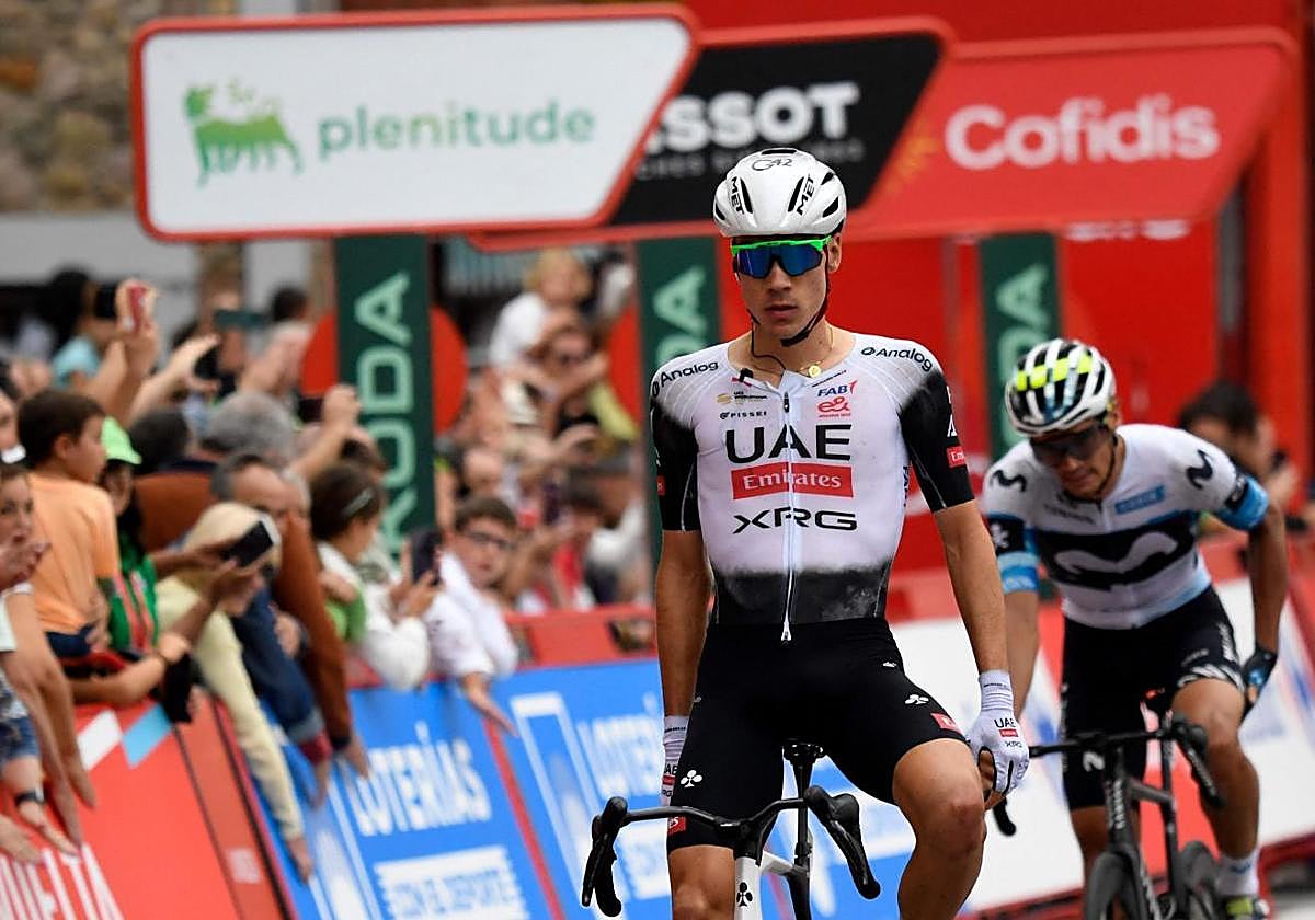 Juan Ayuso, victorioso en Los Corrales de Buelna.