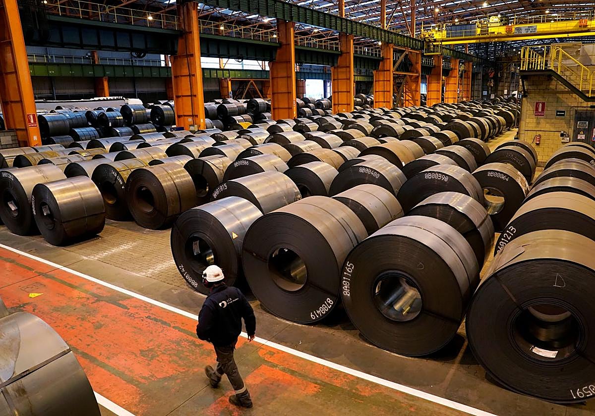 El acero exige a Cuerpo presionar en Bruselas para aplicar un arancel de hasta el 50%