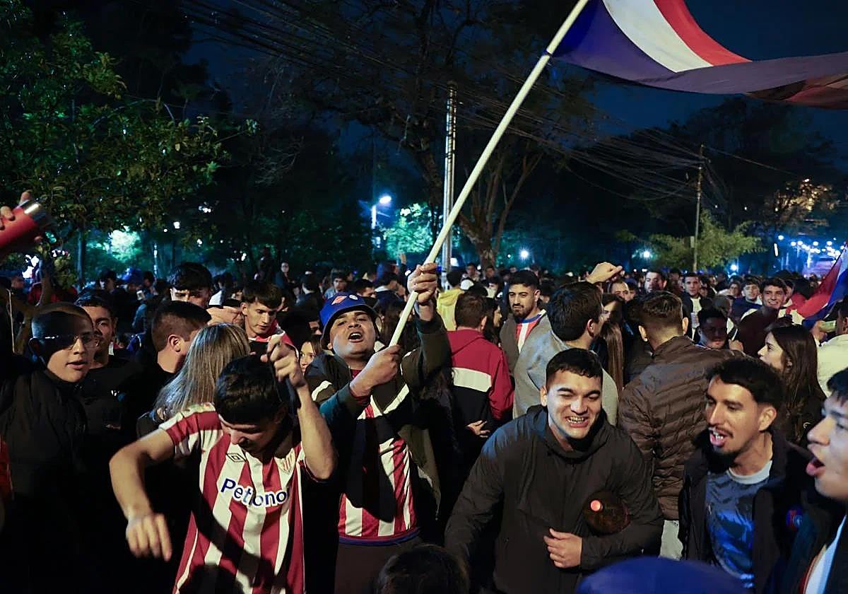 En la celebración de Paraguay se coló hasta una camiseta del Athletic.