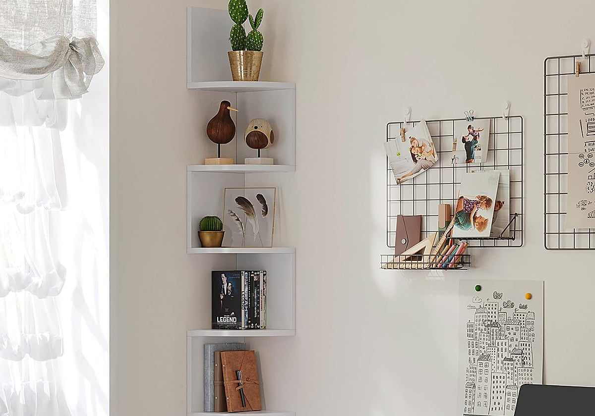 Optimiza rincones con diseño moderno y funcional gracias a esta estantería de esquina