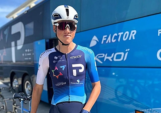 Imagen del maillot sin la palabra 'Israel'.