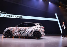 El nuevo Raval, presentado por el presidente interino de Seat/Cupra, Markus Haupt