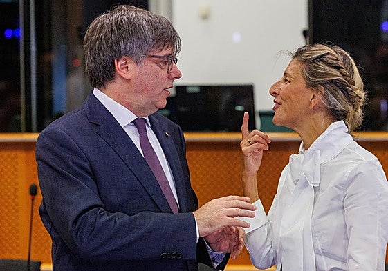 Carles Puigdemont y Yolanda Díaz, en Bruselas.
