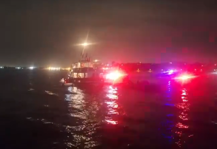Un dron ataca un barco de la flotilla con ayuda para Gaza y causa un incendio en su cubierta