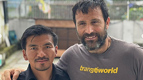Alex Txikon, el alpinista vasco atrapado en el caos de Nepal
