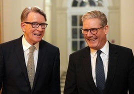 Mandelson (izquierda) y Starmer, en su última foto juntos durante una visita del primer ministro a Washington.